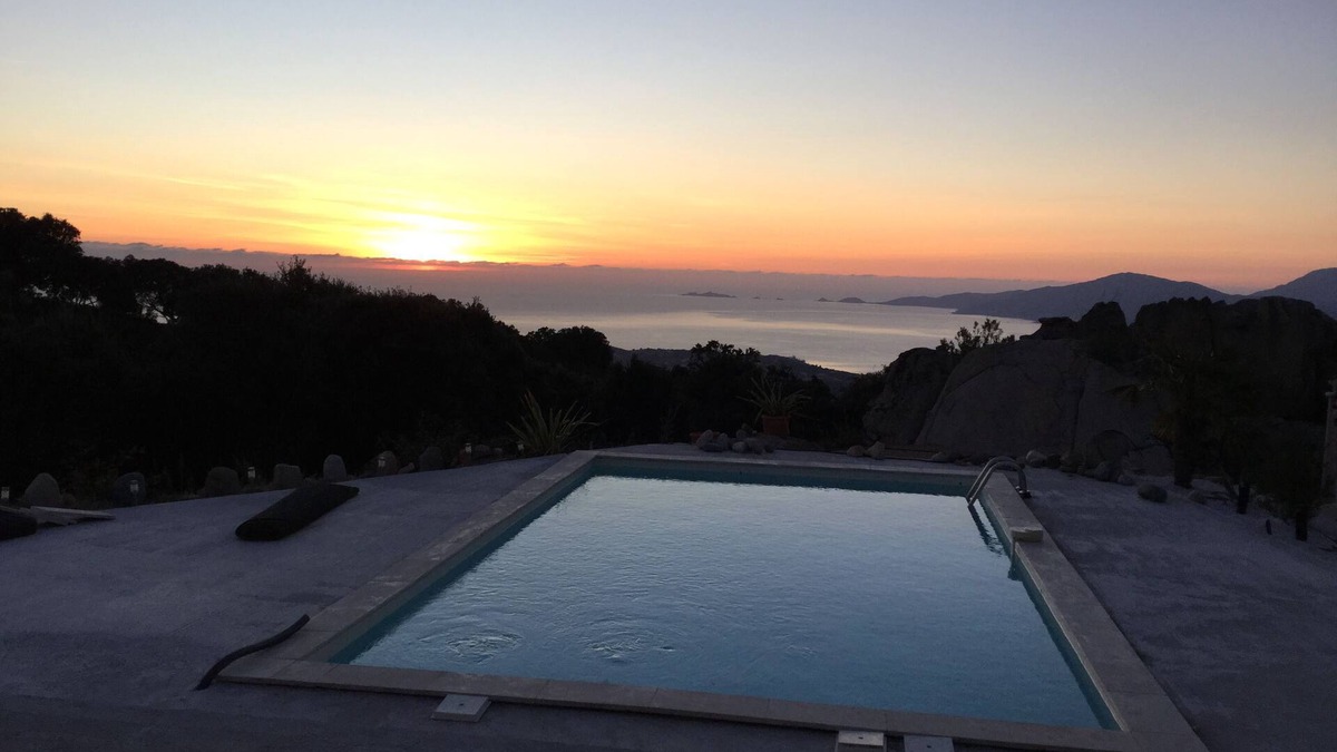 Pietrosella Bed & Breakfast | the rock 11 hamlet of zizolli porticco