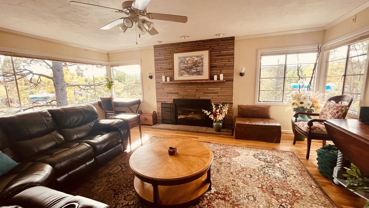 Flagstaff House | The Rock House is a cozy and luxurious getaway