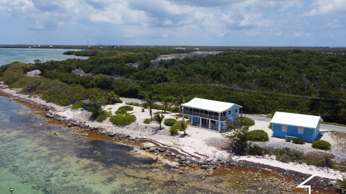 Little Cayman House | The ROCK HOUSE with Private Beach on Little Cayman