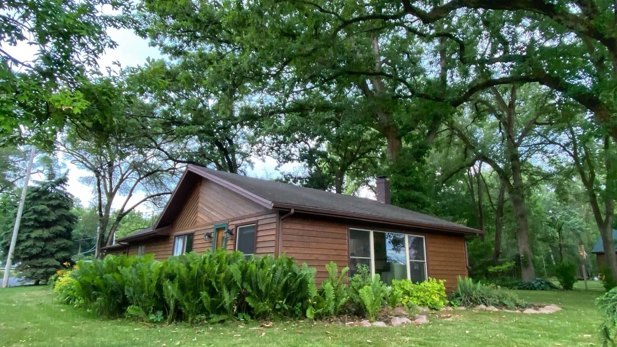 Holcomb House | The Rock River Cabin