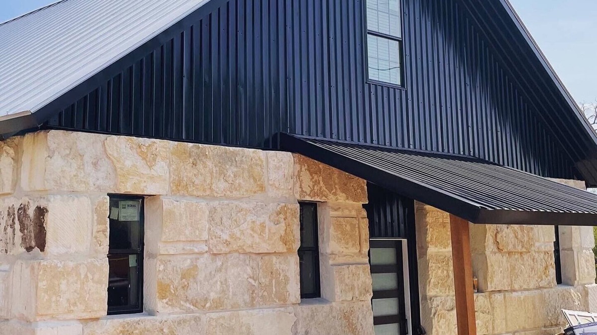 Llano House | The Rock Stack: Ruggedly luxurious 3 bedroom, 3 bathroom on the Llano River