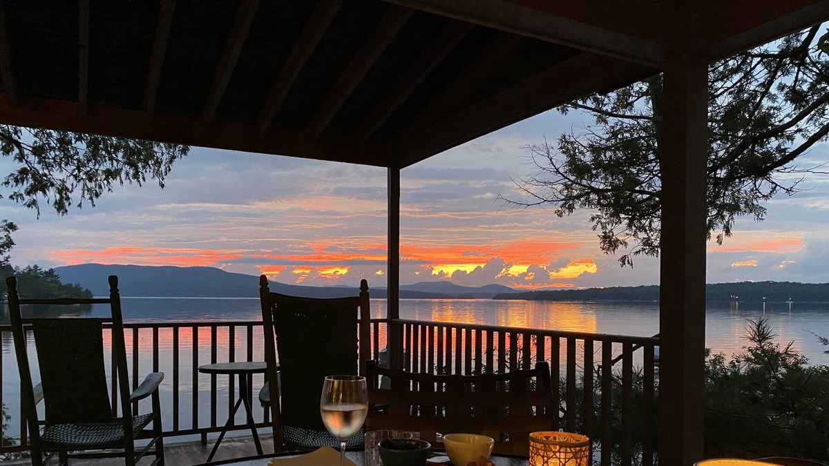 Moriah Center Cottage | The Rocks: Magical lake cottage on private point