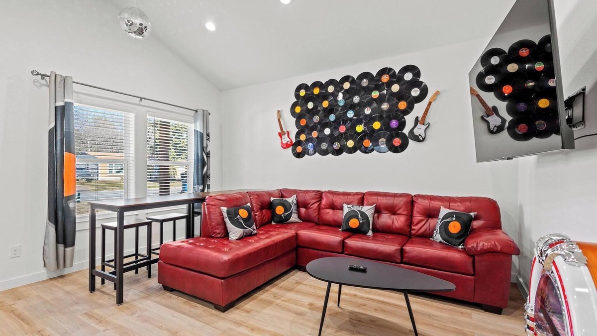 Denison House | The RockStar Retreat