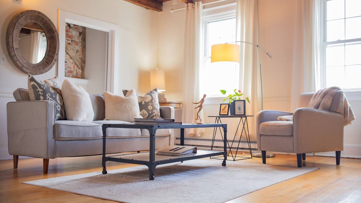 Historic District Apartment | The Rodney House