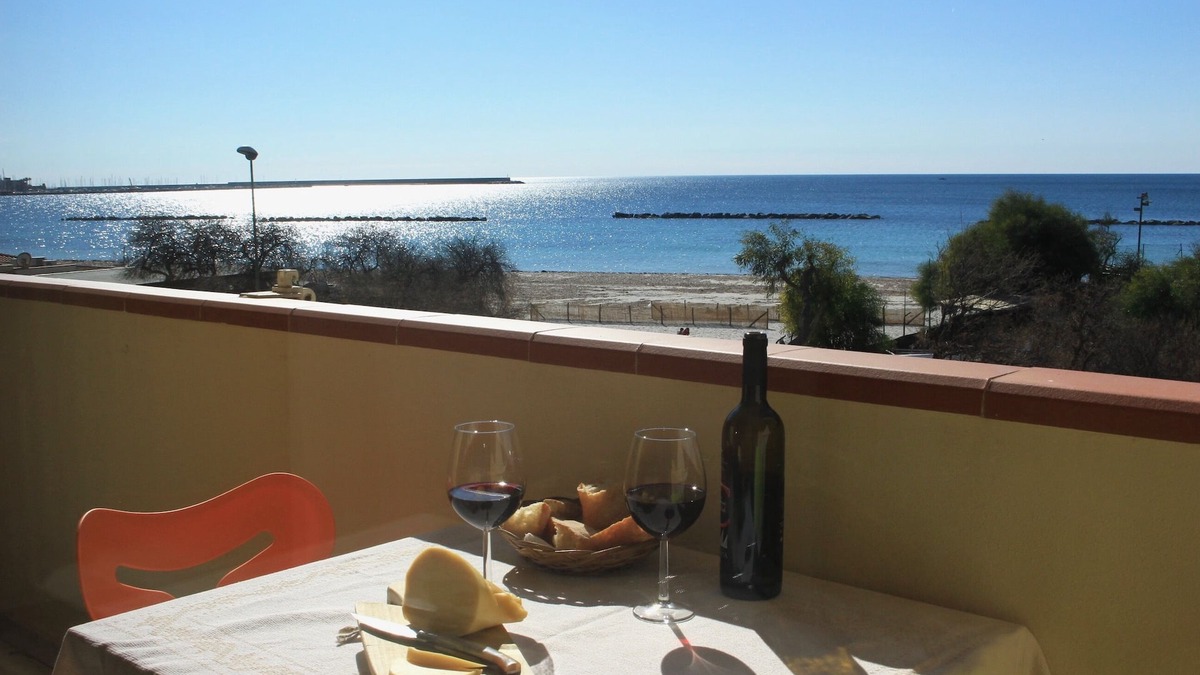 Lido Apartment | The Romantic Sunset apartment offers you an unforgettable view of the sea