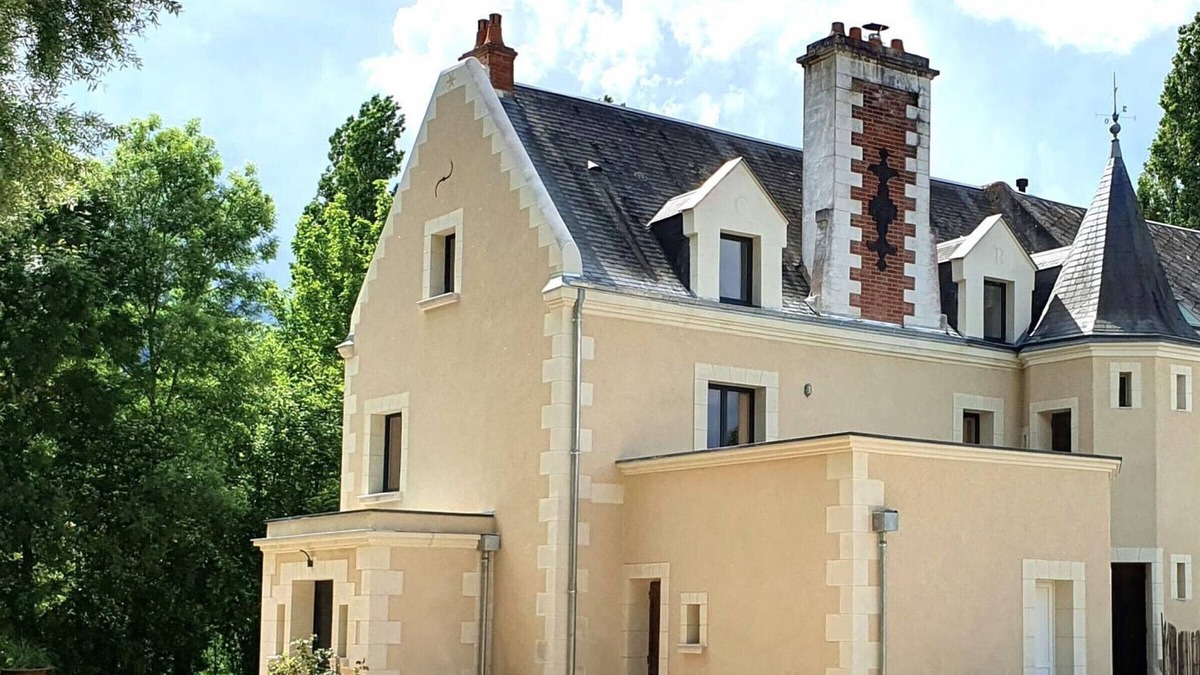 Couture-sur-Loir Cottage | The Ronsard Mill: Spacious house, garden, and Loir view - 8 people