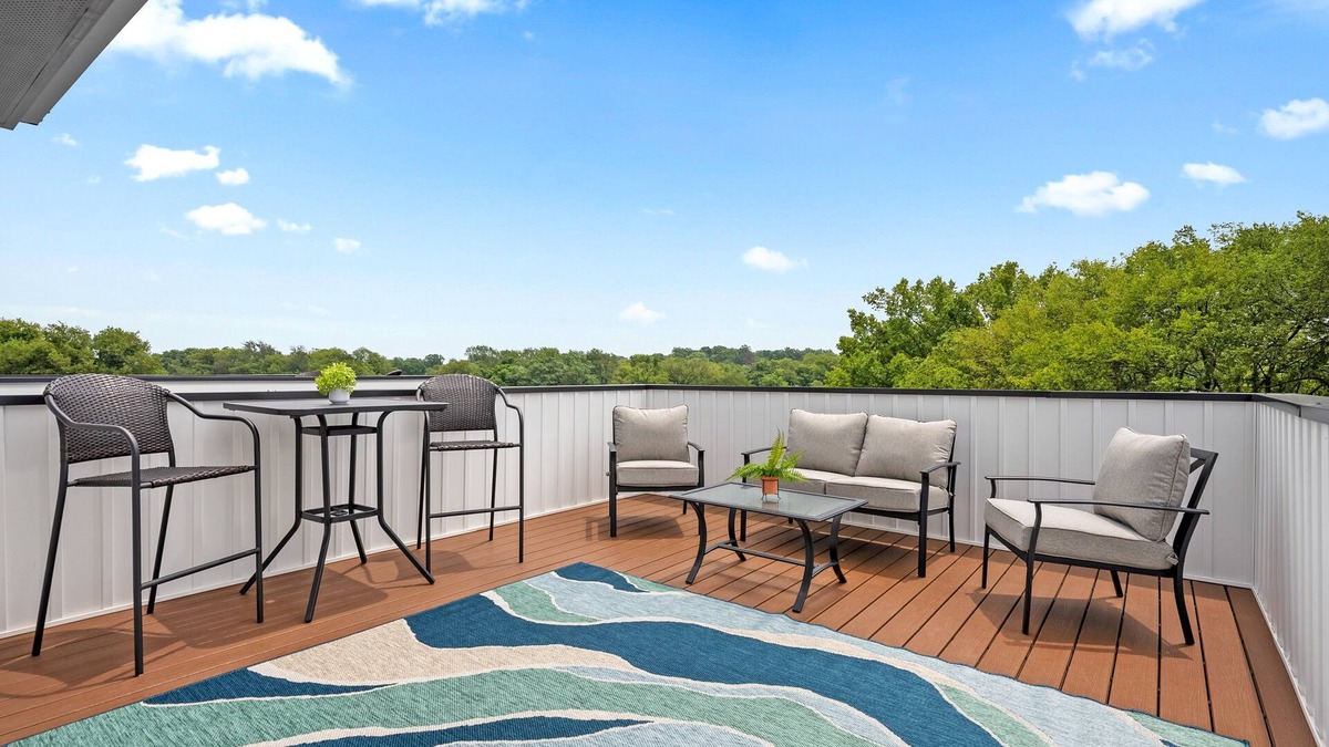 Clarksville House | The Rooftop Haven of Downtown (1012 Franklin St)