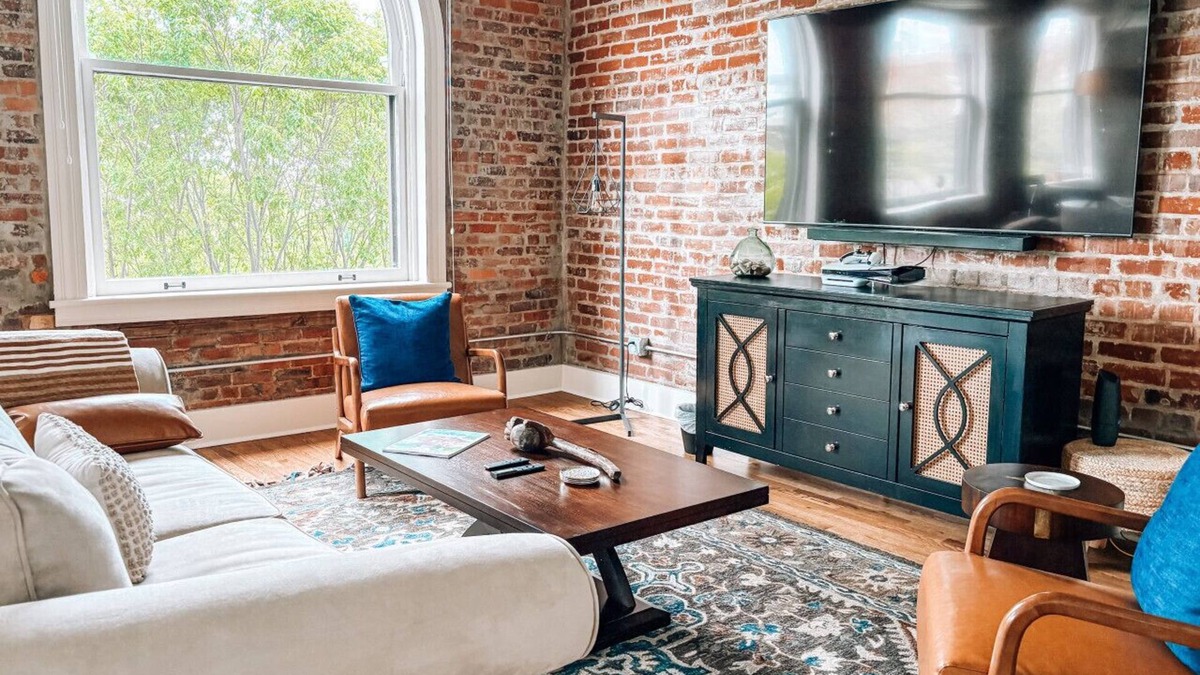 Downtown Greensboro Apartment | The Rooftop Nest - Downtown, Pet Friendly, Laundry, Natural Light