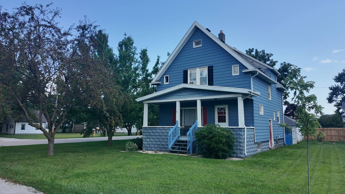 Oregon House | The Roost - 4 Bed 1.5 Baths