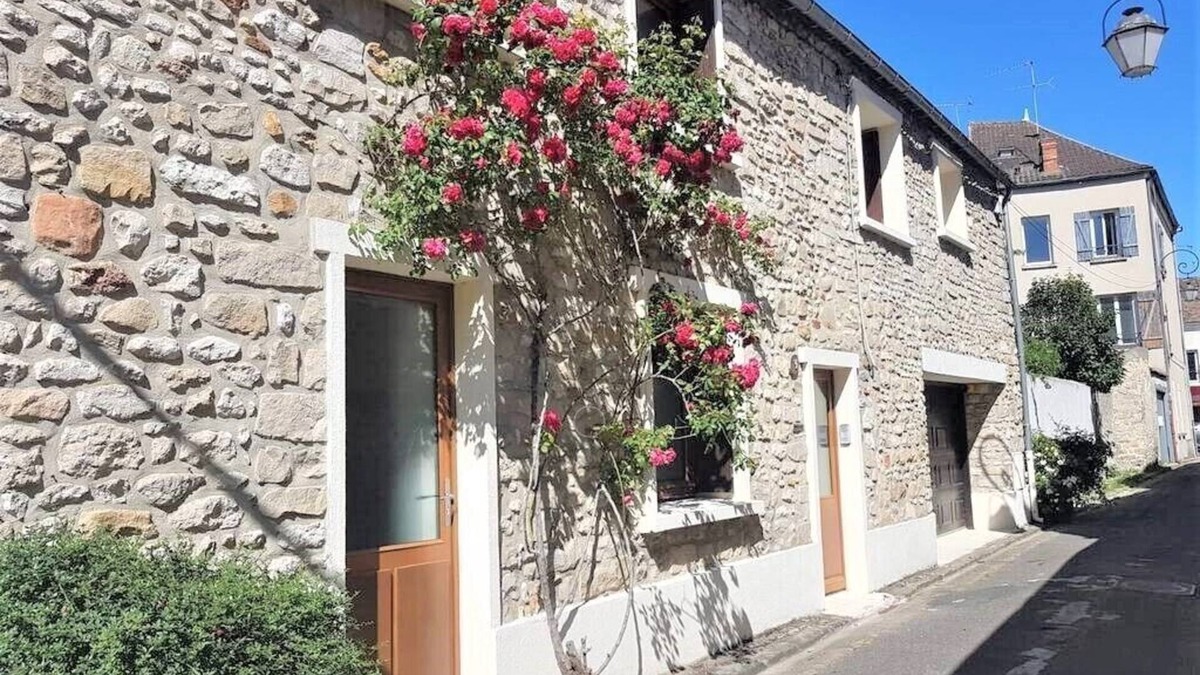 Milly-la-Foret House | The Rose House