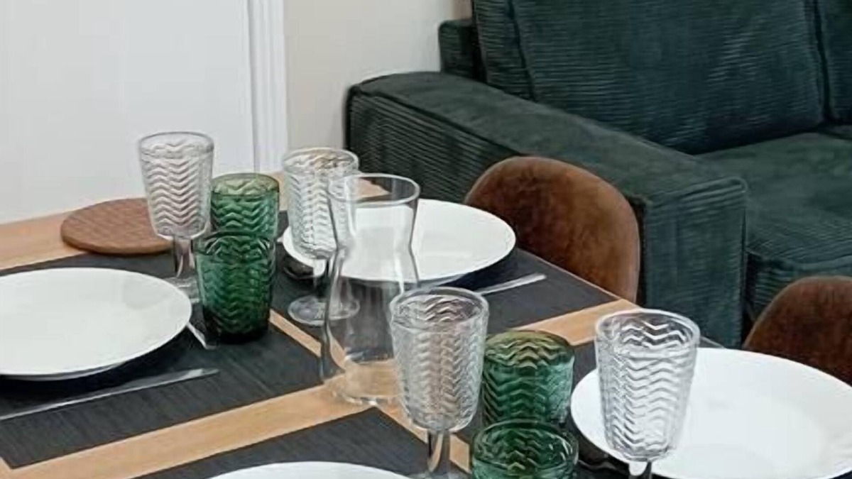 Colleville-sur-Mer Apartment | The Rosies' cocoon: Virginia Hall