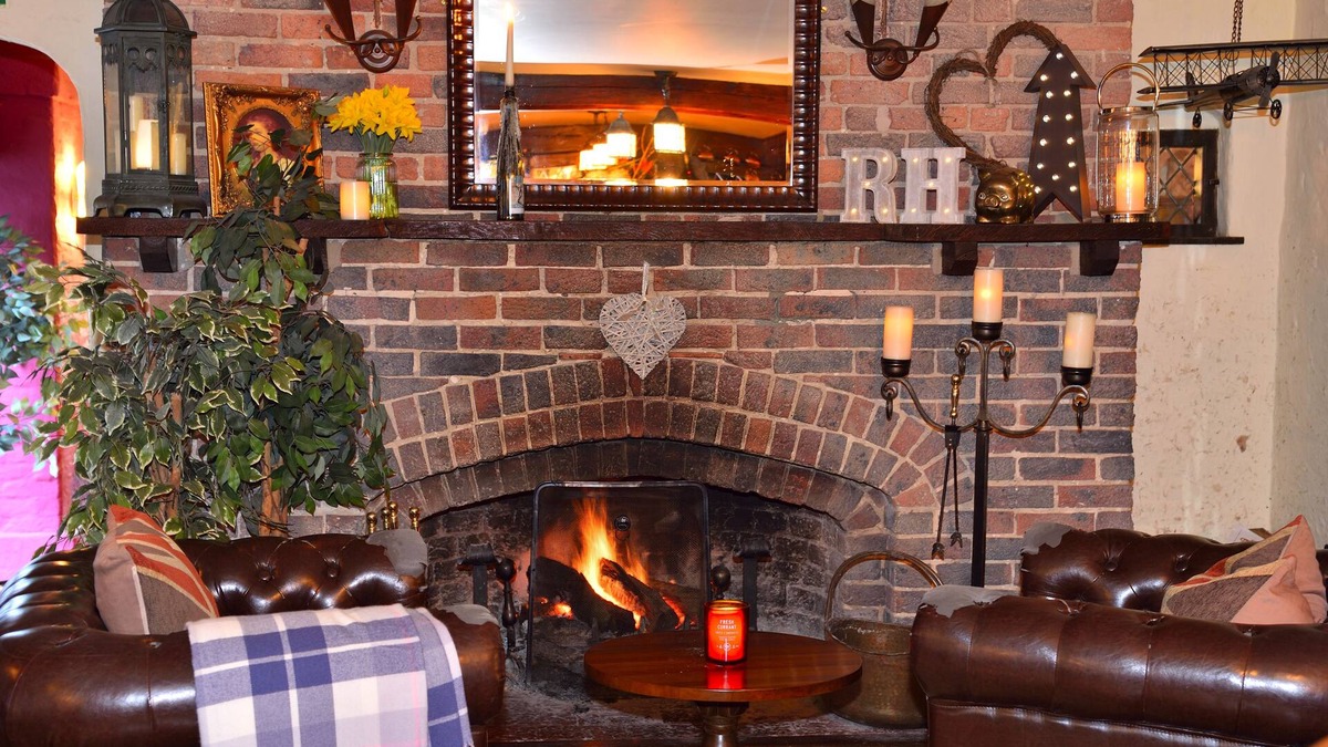 West Chiltington Hotel | The Roundabout Hotel