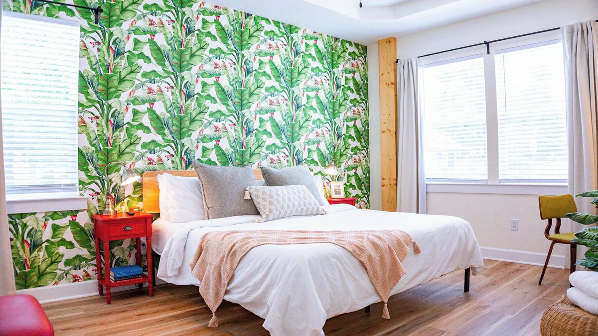 Pleasant Street House | The Royal Crane Suite, New Build, Upscale, Central