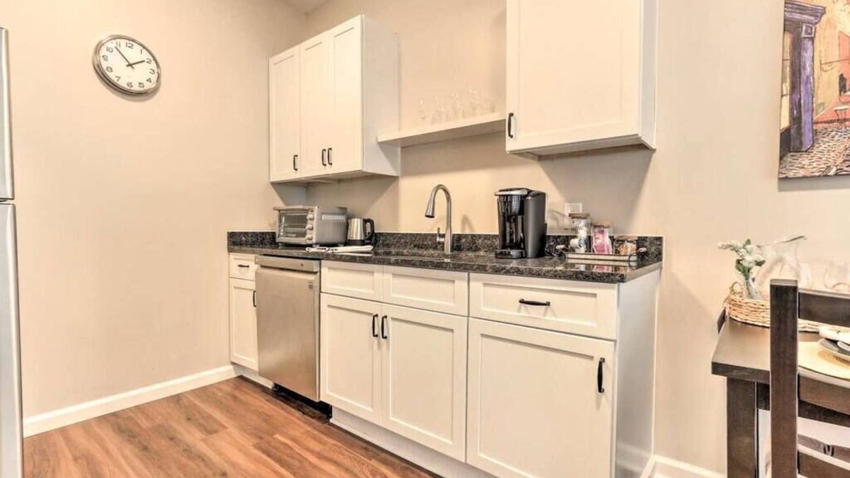Front Royal Apartment | The Royal Loft, Modern 1 Bedroom, Front Royal, VA