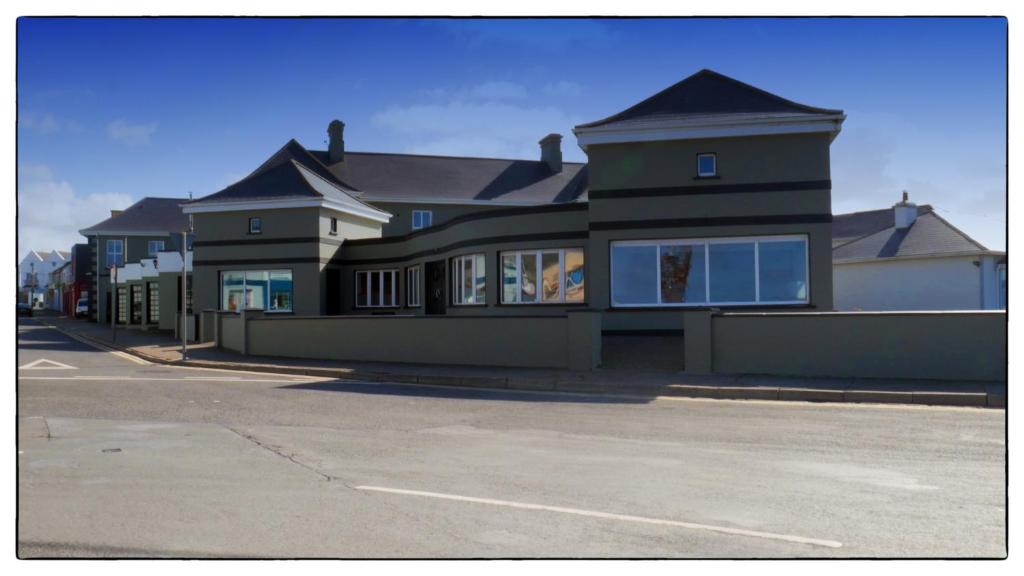 Kilkee Hotel | The Royal Marine Guest Accommodation