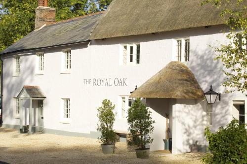 Swallowcliffe Hotel | The Royal Oak
