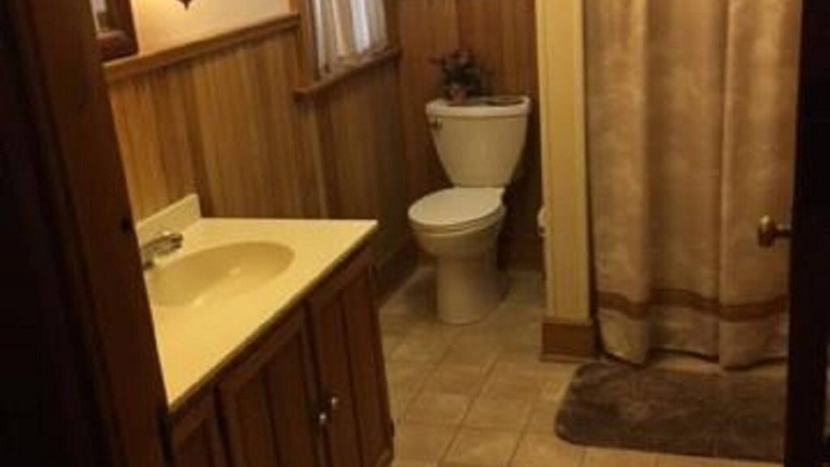Towanda Bed & Breakfast | The Russell at Victorian Charm Inn