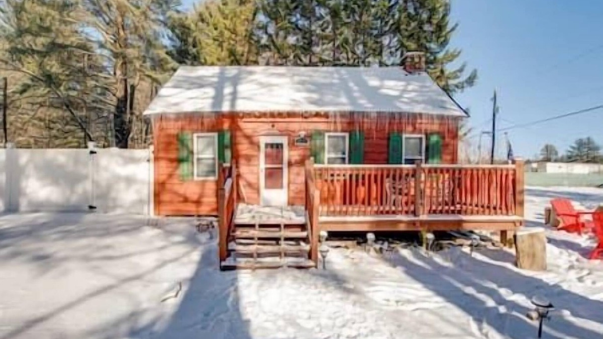 Blakeslee House | The Rustic Cabin The Rustic Cabin