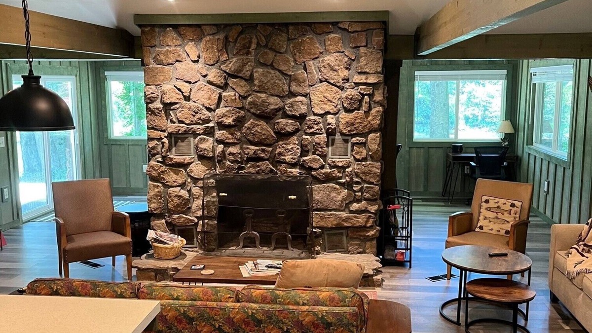 Wilburn Cabin | The Rustic Retreat Cabin on the Little Red River w/Fishing Dock