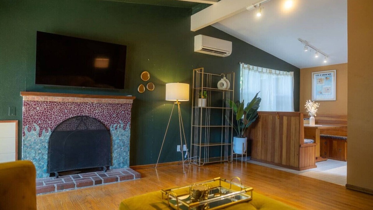 Friendly House | The Rustic Roost: 3 miles to U of O