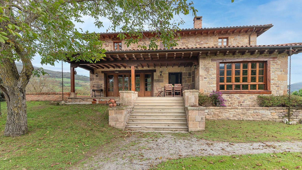 Barcena de Pie de Concha Villa | The Stone House by Fidalsa