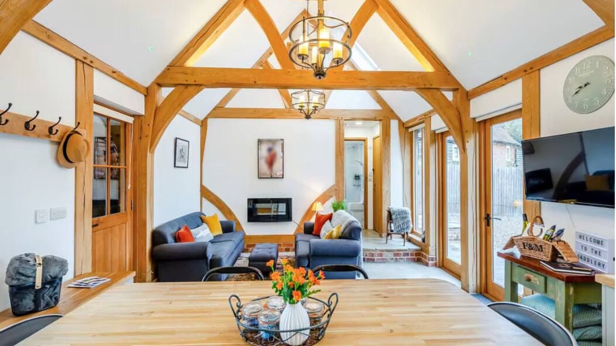 Ashford Other | The Saddlery: Charming Converted Barn