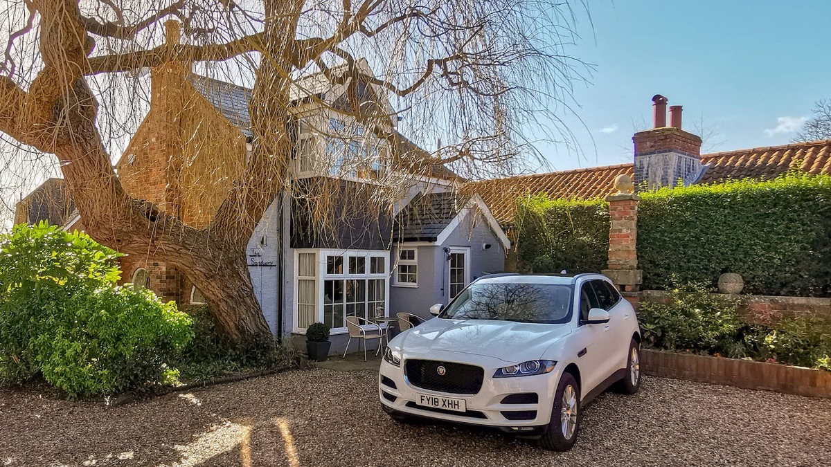 Grimsby Cottage | The Saddlery Holiday Cottage - Near the Lincolnshire Wolds and sandy beaches