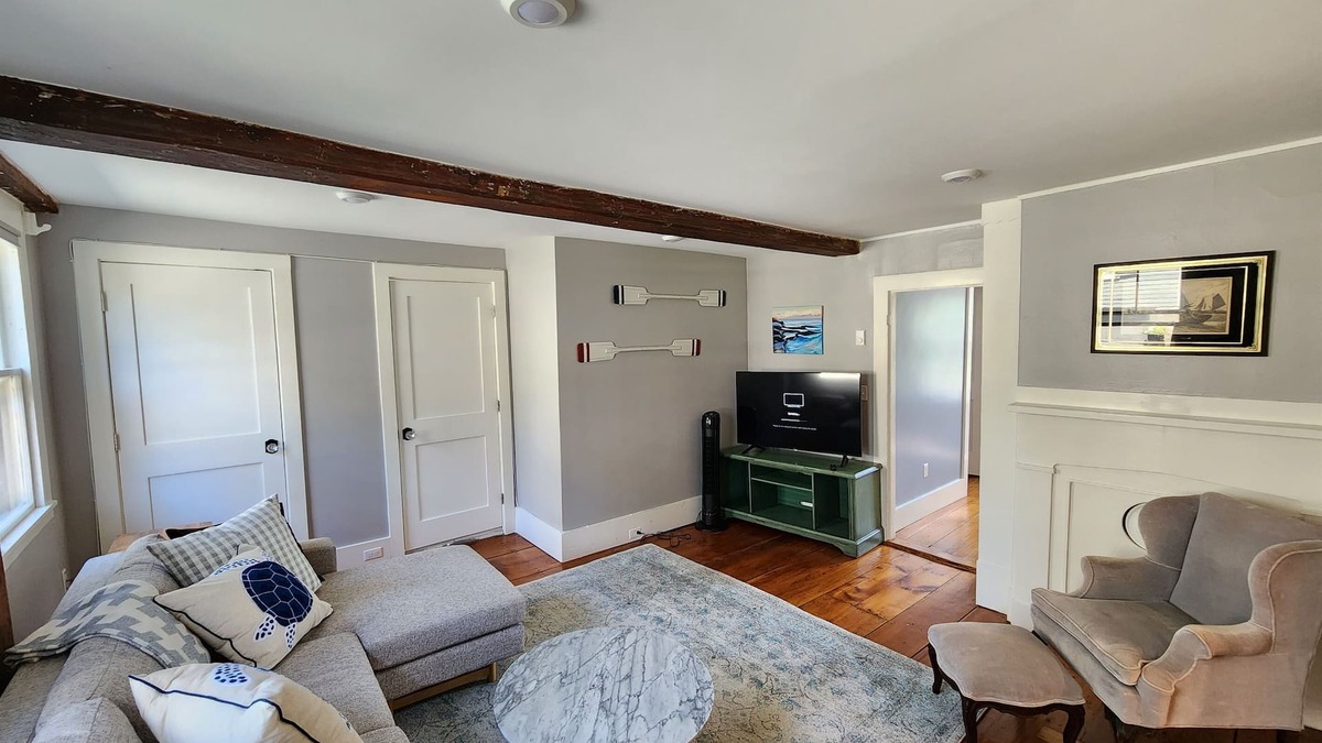 Marblehead Apartment | The Sailor’s Retreat – Cozy Historic Apartment Rental in Marblehead, MA