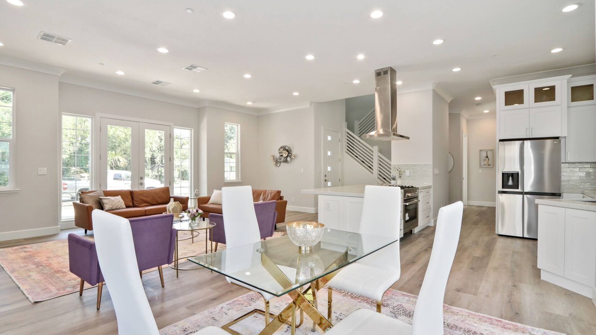 Central Davis House | The Salma Plan: 4BR, 3.5BA, 2600 Sq Ft, Near Campus