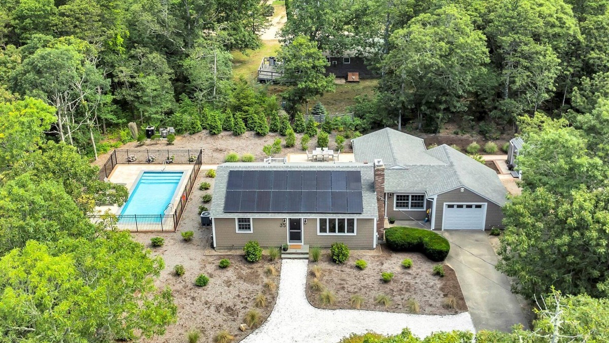 Eastham House | The Salt Pond House - Your Pool Escape By The National Seashore RPAM105