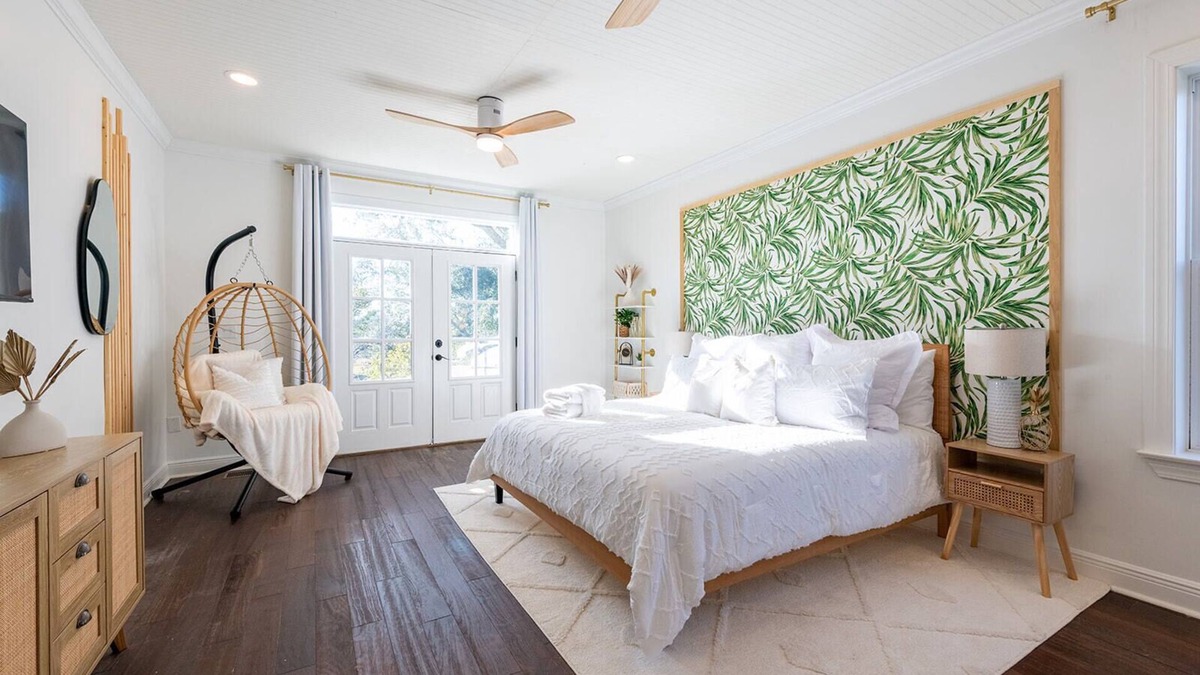 Henderson Point House | The Salty Bungalow - Pool, Pet Friendly, Walking distance to Beach!