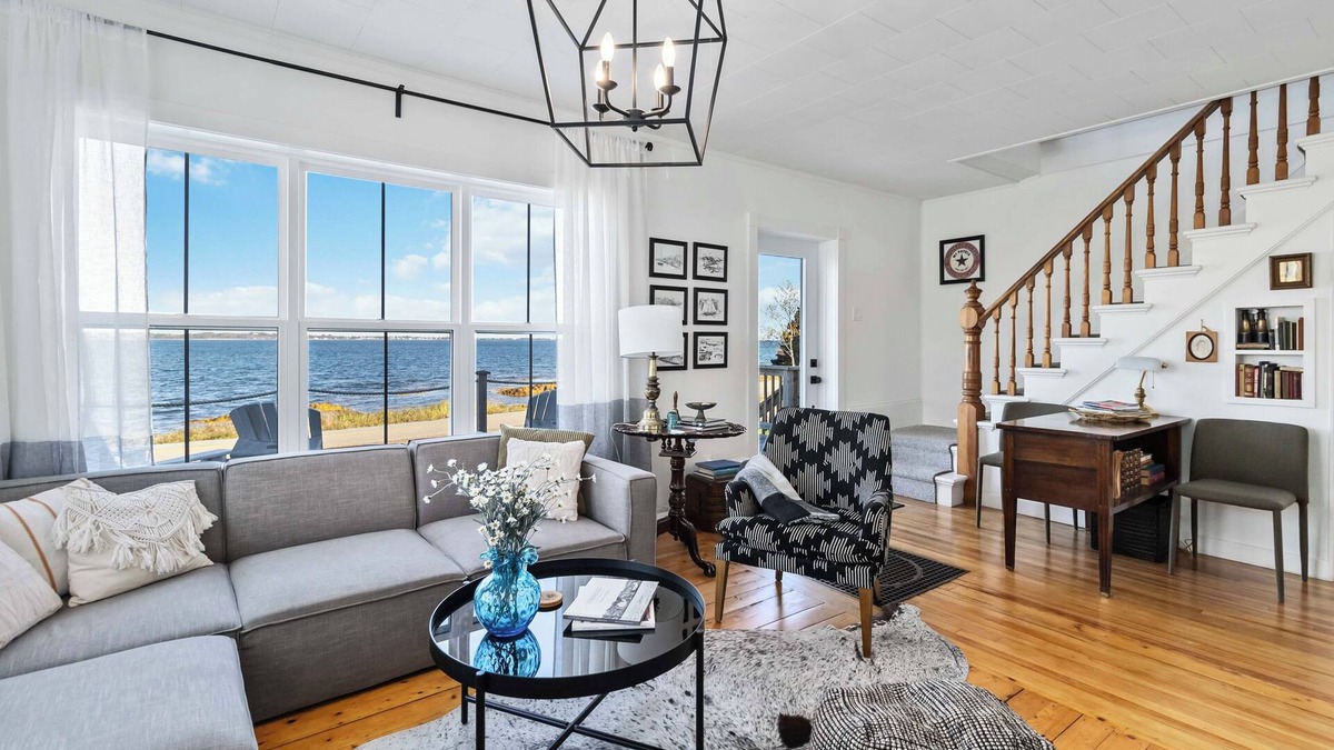 Feltzen South House | The Salty Cribb II- Private oceanfront vacation home just minutes from Lunenburg