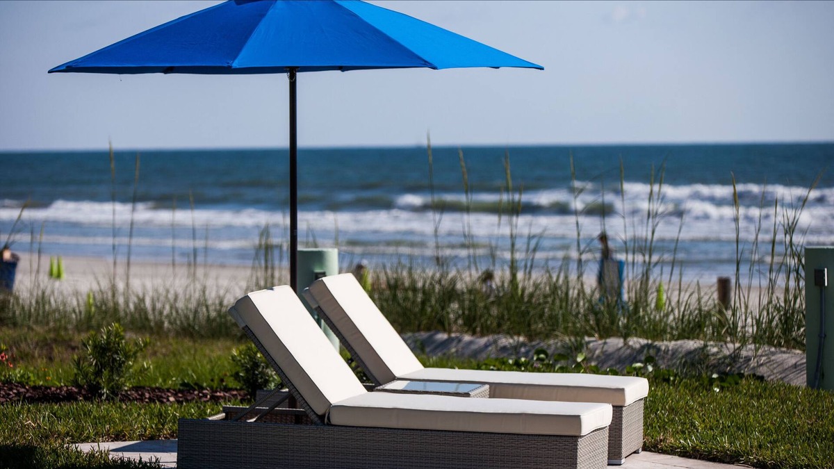 New Smyrna Beach Hotel | The Salty Mermaid Oceanfront Hotel