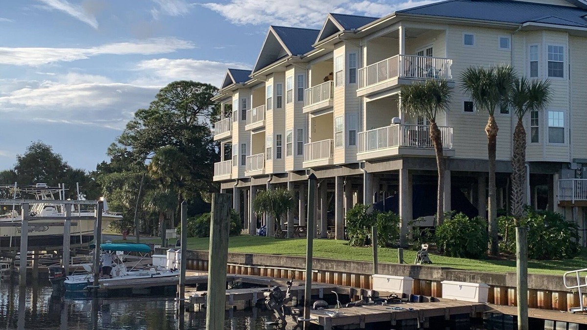 Suwannee Condo | The Salty Snook in Suwannee, FL BEST LOCATION in Complex with Private Boat Slip!