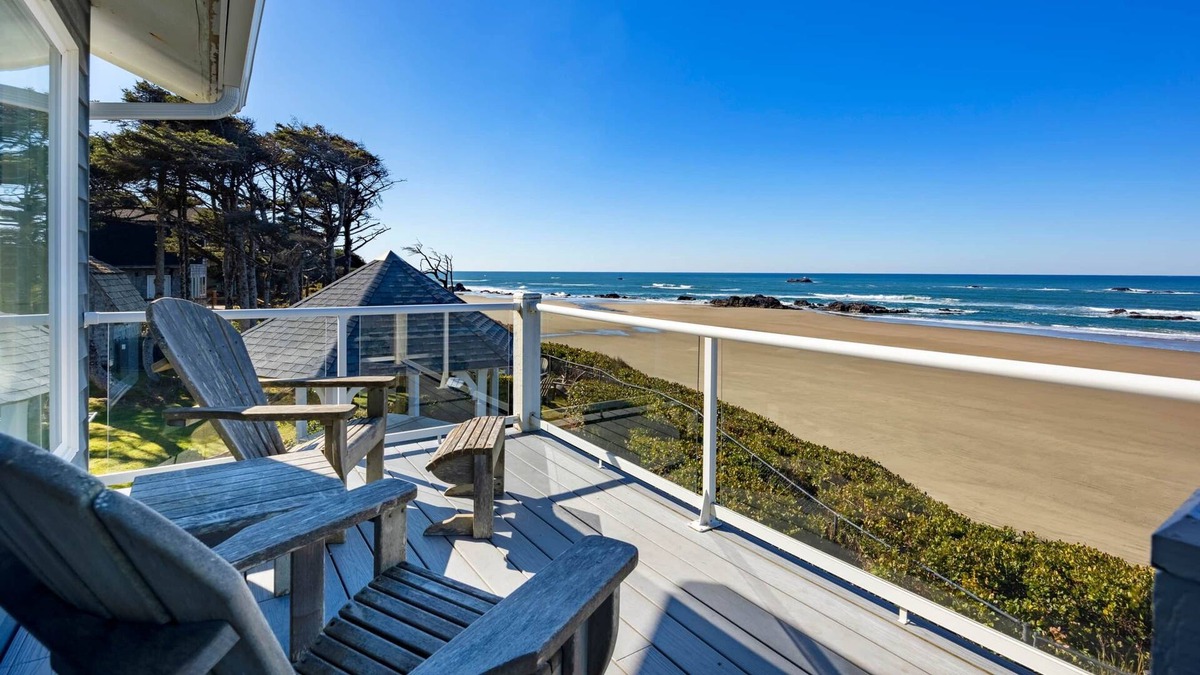 Seal Rock House | The Sanctuary at Seal Rock, Sleeps 8, Pet Friendly, Oceanfront, Hot Tub, BBQ, Beach Access