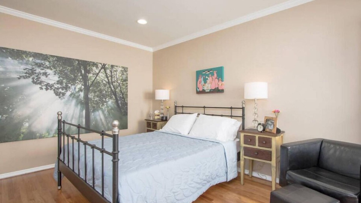 Burbank Apartment | The Sanctuary - Be Pampered - Full Kitchen