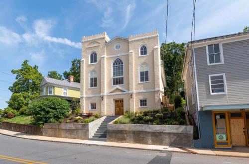 Staunton Villa | The Sanctuary:Downtown Staunton