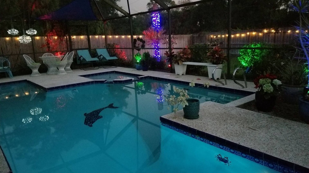 Interchange Square House | "THE SANCTUARY" "Your home away from home! Location, Location, Location!