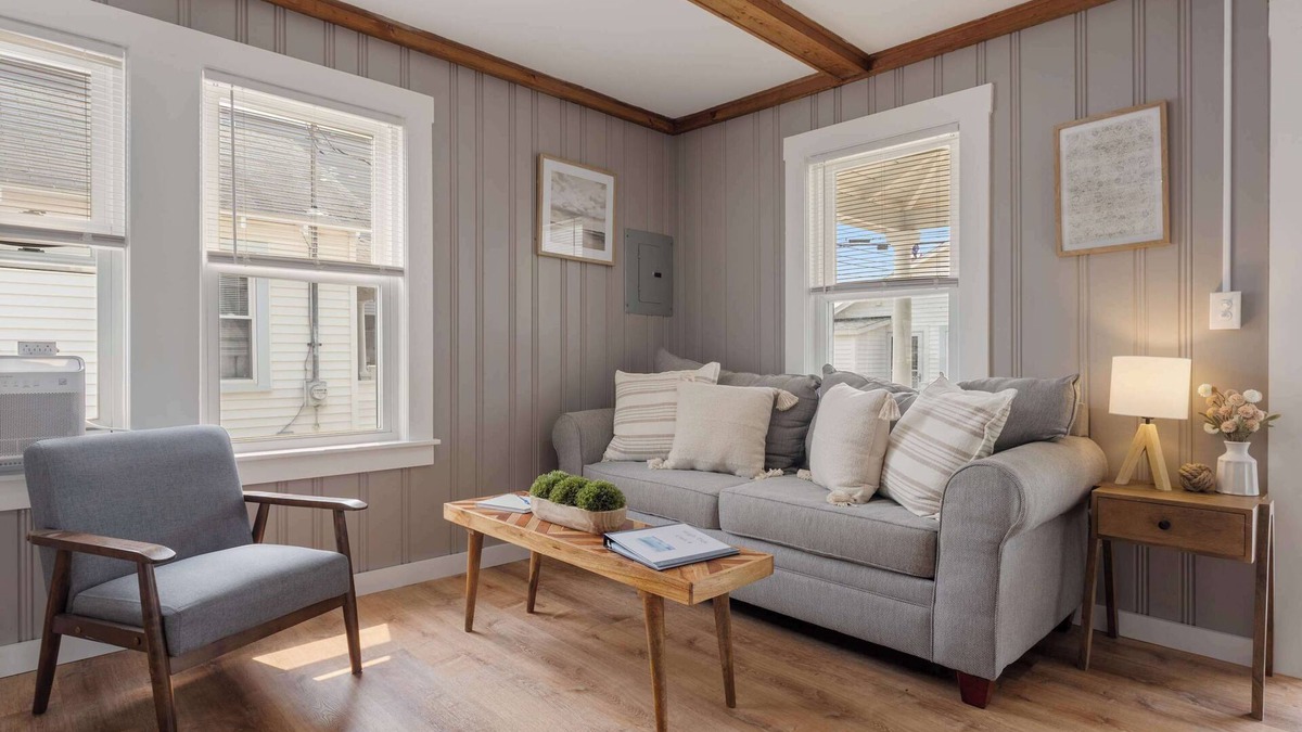 Hampton Cabin | The Sand Bar - Heart of Hampton Beach!