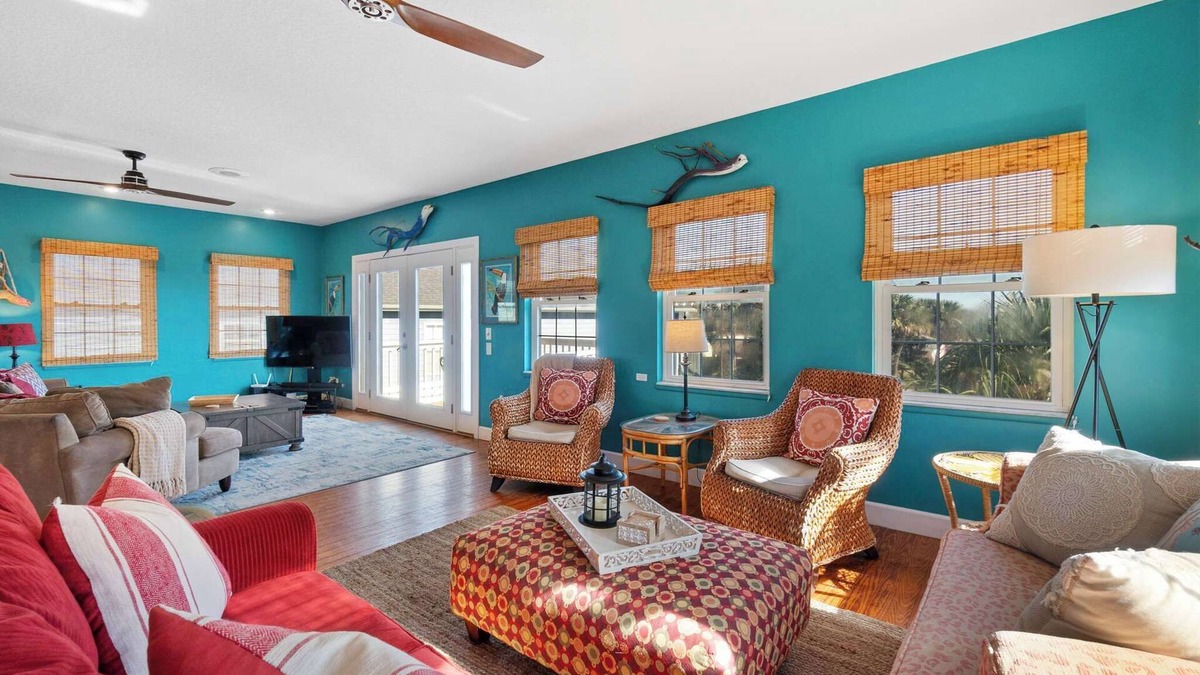 St. Augustine House | The Sand Euro - 4BR/3.5A Family Home near Beach & Downtown!