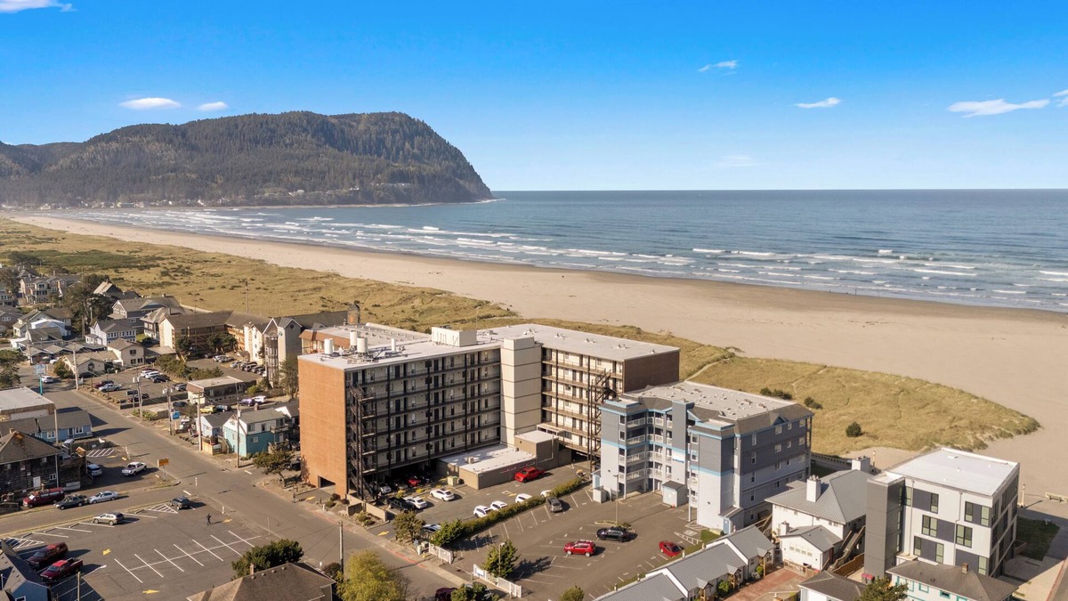Seaside Resort | The Sand & Sea Condos - Oceanfront