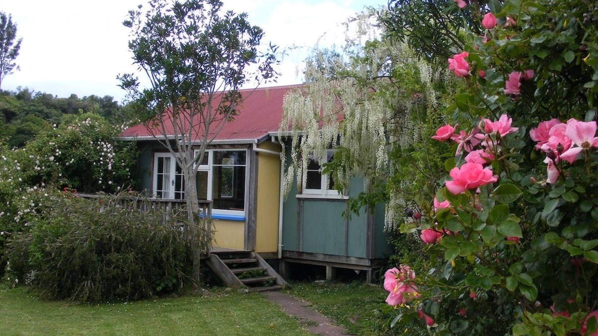 Pohara Cabin | The Sandcastle