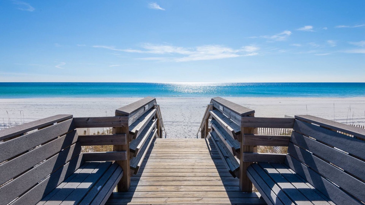 Miramar Beach Cottage | The Sea Breeze Cottage! - FREE Beach Serv. In Season Mar - Oct!