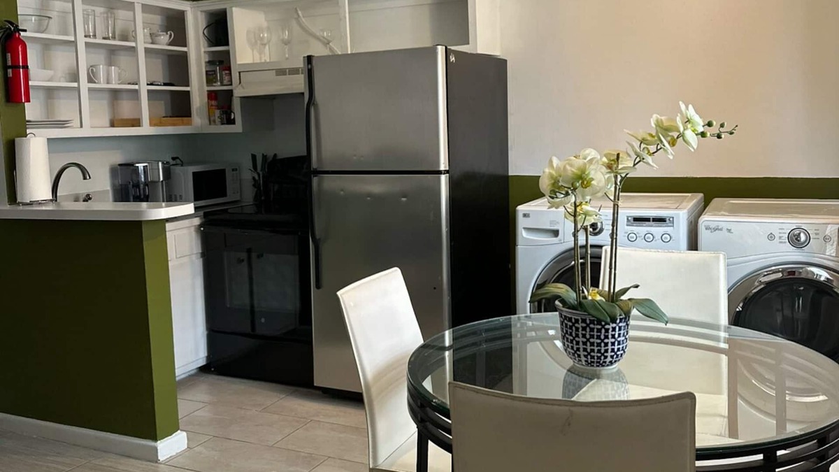 Cottage Line Apartment | The SEA-clusion 2