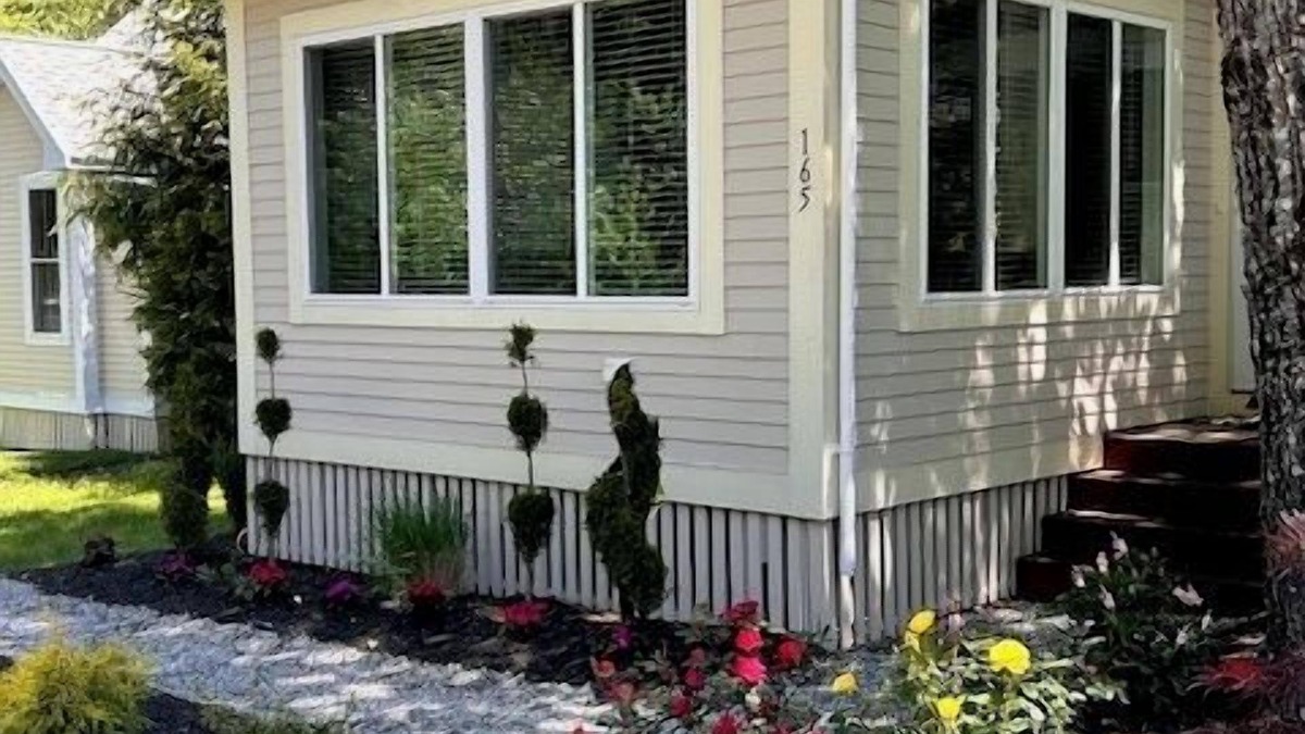 Seaglass Village Cottage | "The Sea-Renity" at Seaglass Village Cottages