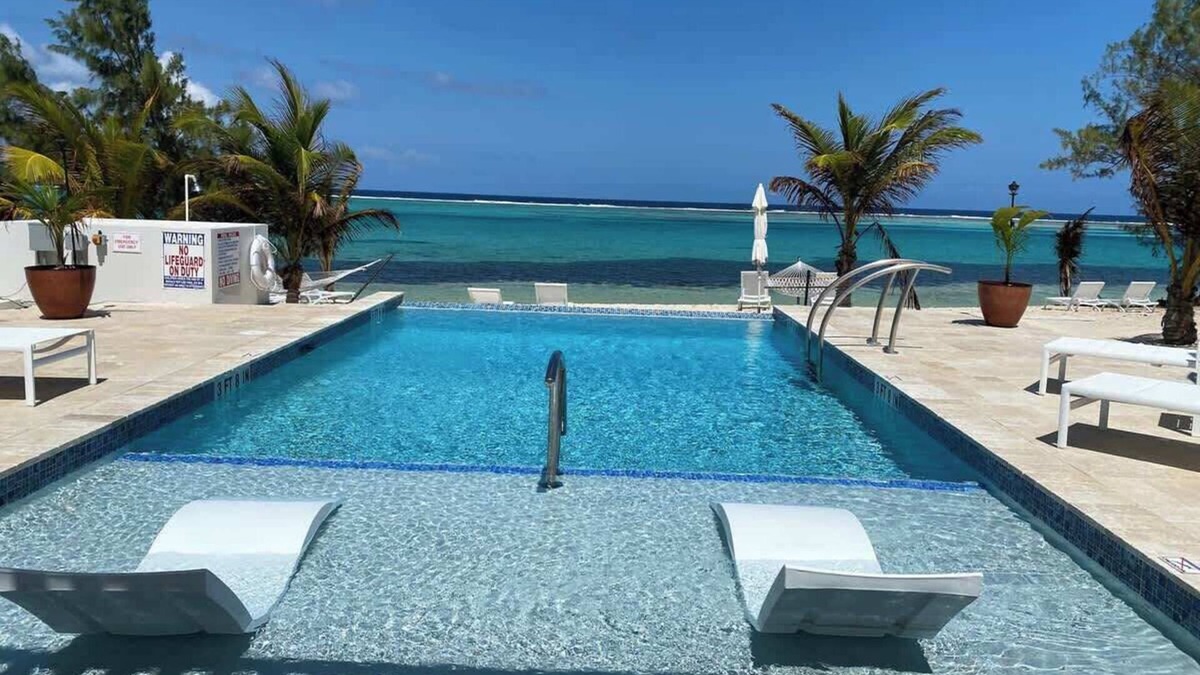 Colliers Bay Condo | The Sea Spray Oceanfront Studio Cottage in East End