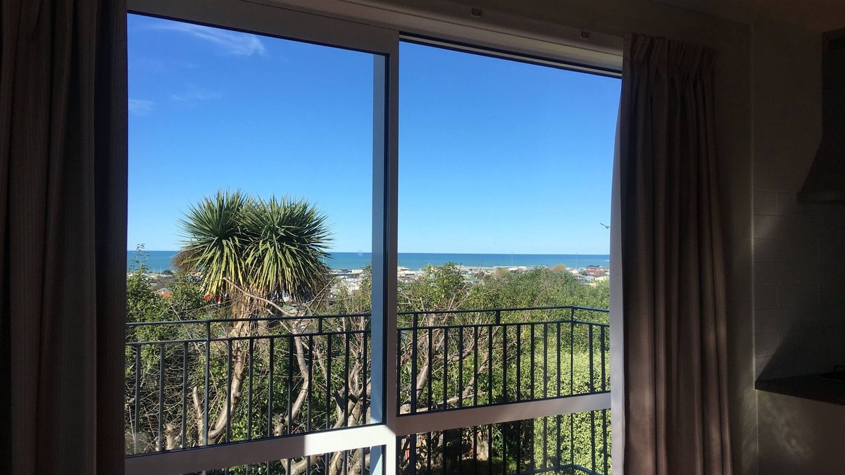 Oamaru House | The Sea View BnB
