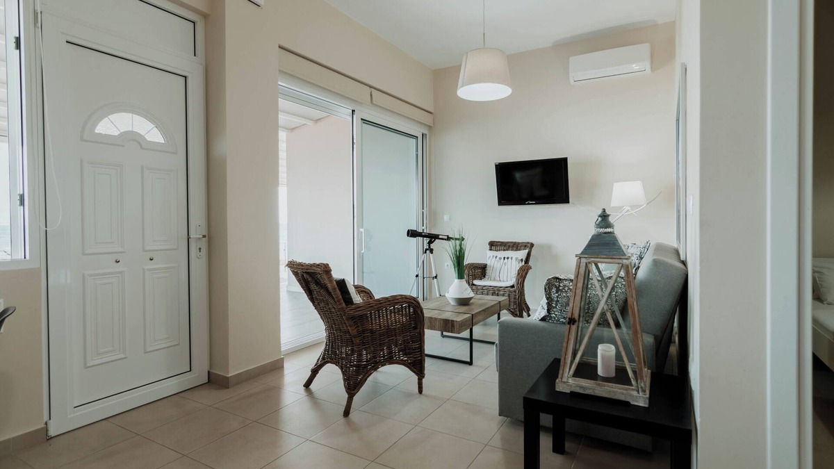 Mili Apartment | The Sea wave resort 1 is an apartment you will love just 8 km from Nafplion.