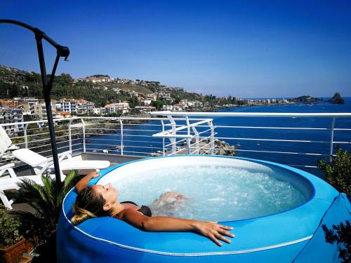 Aci Castello House | The sea you can feel