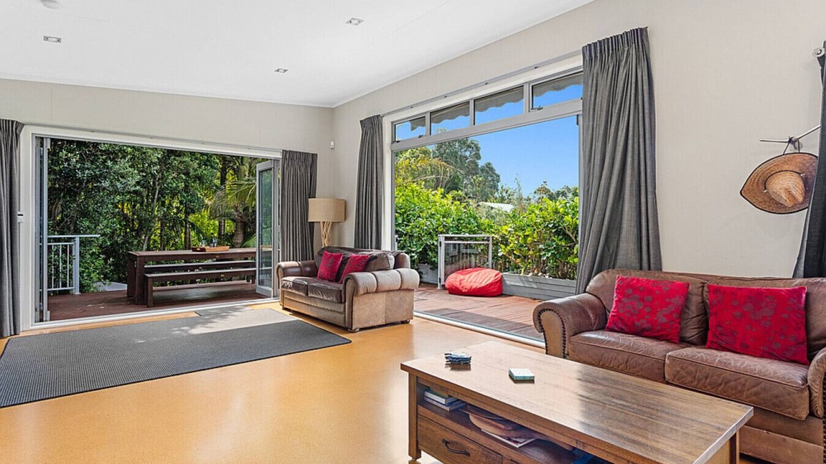 Waiotahi House | The Secret Seaside Sanctuary